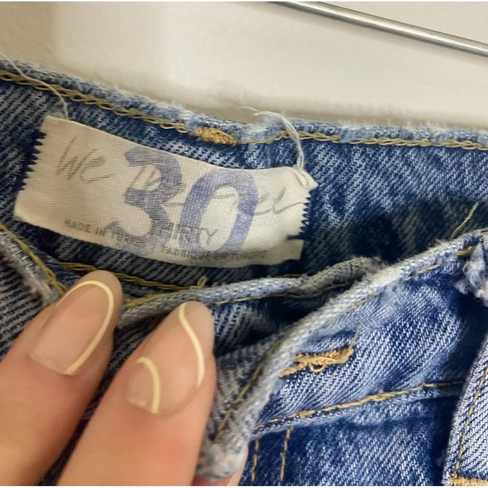 Free people we the free distressed jeans - Picture 4 of 6